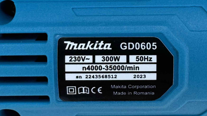 Гравер Makita GD0605 шліфувальна машина Макіта із регулюванням обертів гнучкий вал + 200 насадок