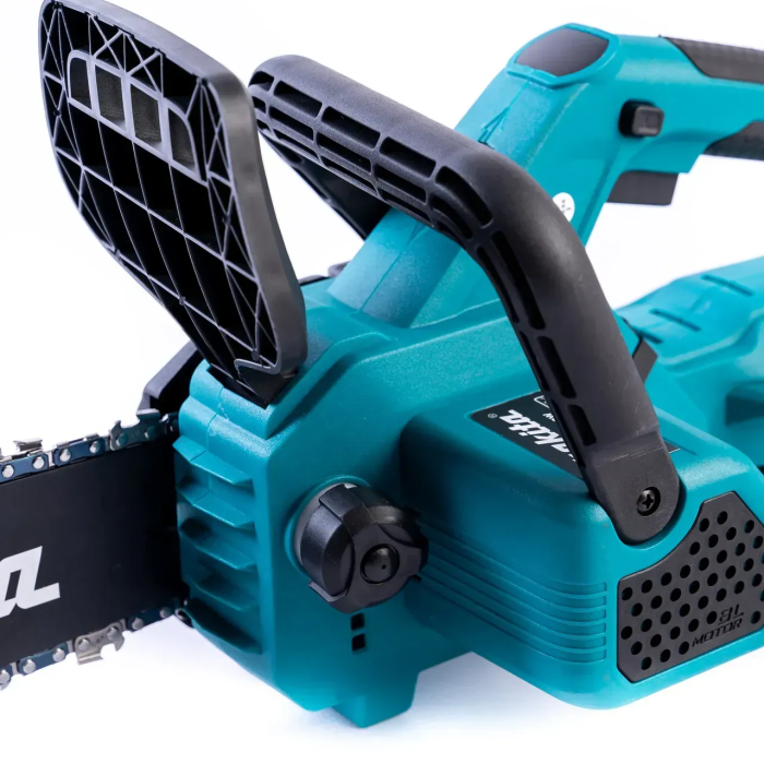 Акумуляторна ланцюгова мініпила Makita DUC357Z електропила безщіткова Макіта з шиною 30 см та 2 АКБ 48V/6Ah з зарядкою в кейсі